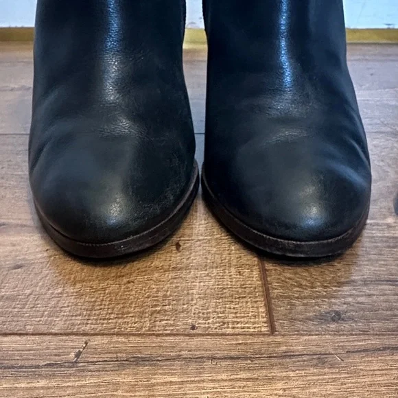 Coach Womens Hewes Safari Leather Almond Toe Ankle buckle black Booties 7 - Picture 5 of 9
